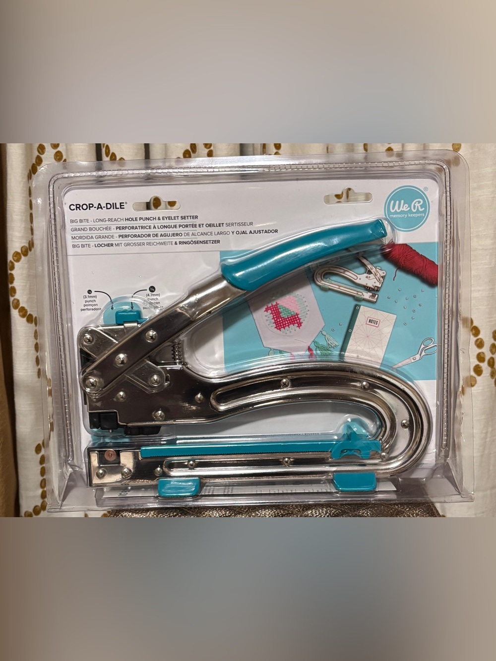We R Memory Keepers Crop-A-Dile Big Bite Punch - Blue Teal